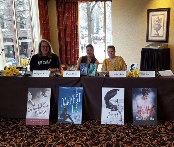Paranormal Romance Panel 3 authors